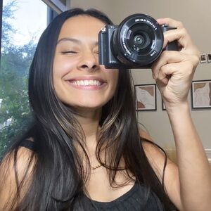 SONY CAMERA A5100 vlogging camera YouTuber videography flip up screen